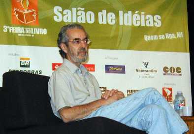 Polmico, Jlio Chiavenato, escritor ribeiro-pretano, autor de 
