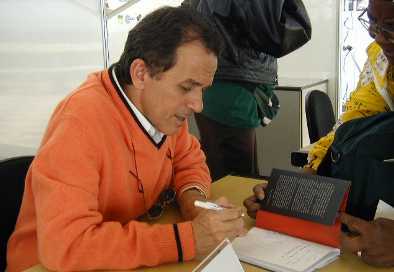 Deonsio Silva, premiado pela Bliblioteca Nacional pelo romance 